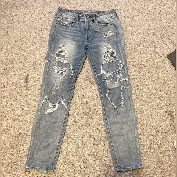 Americain Eagle High Rise Ripped Denim Mom Jeans - Picture 1 of 3